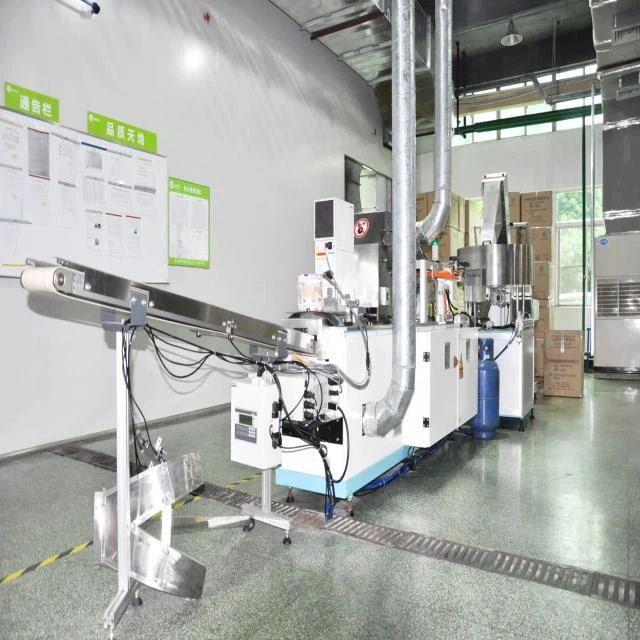Máquina de moldagem por compressão